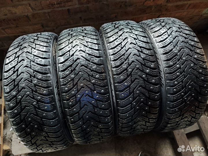 Nokian Tyres Hakkapeliitta 8 185/60 R15