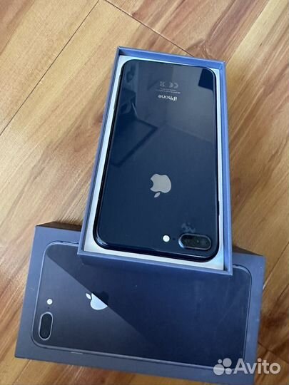 iPhone 8 Plus, 64 ГБ