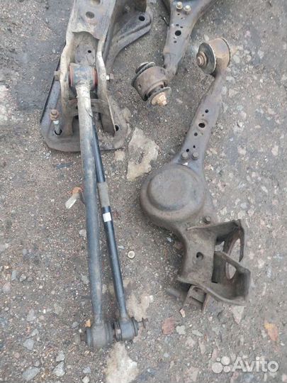 Балка Рычаг задний Chery Tiggo T11