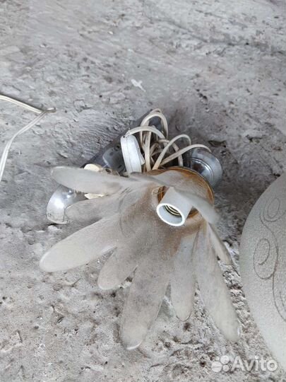 Люстра потолочная и бра