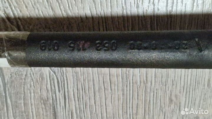 Вал масляного насоса VW Passat B3 2.0 Бензин