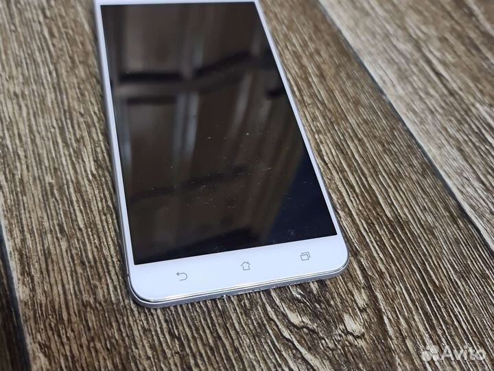 Смартфон asus ZC551KL
