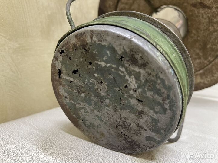 Старинная керосиновая лампа