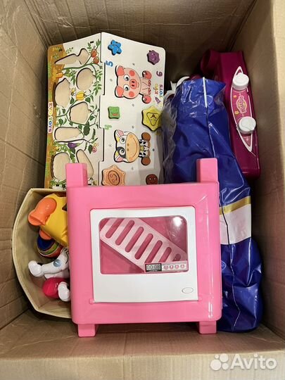 Детские игрушки 2 коробки