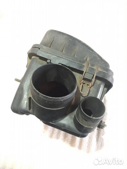 Корпус воздушного фильтра KL0513320C Mazda 626 199