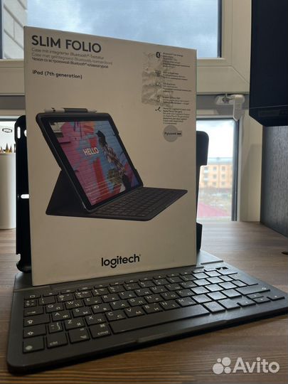 Чехол с клавиатурой для iPad Logitech slim folio