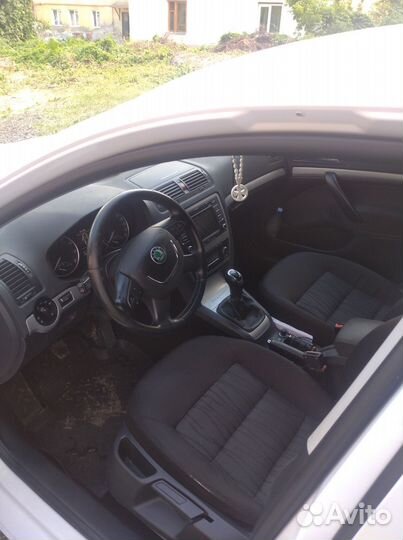 Skoda Octavia 1.6 МТ, 2012, 158 765 км