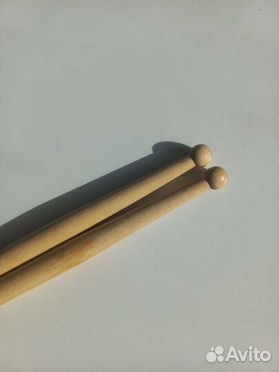 Маршевые барабанные палочки Vic Firth Corpsmaster