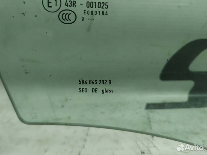 Стекло боковое переднее правое Volkswagen Golf Gti