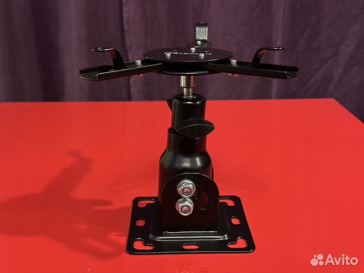 Потолочный кронштейн для проектора