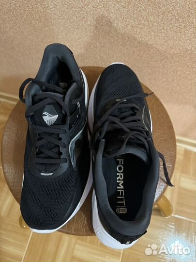 Кроссовки Saucony