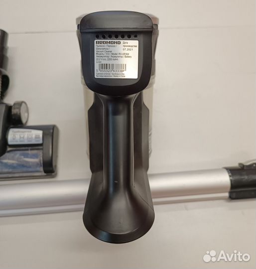 Вертикальный беспроводной пылесос redmond rv ur364