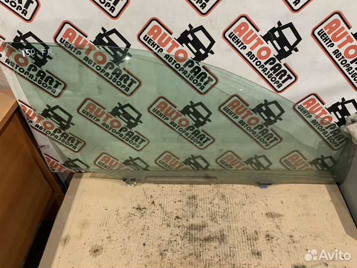 Стекло двери переднее заднее Toyota Corolla 150