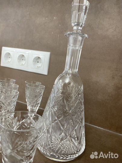 Хрустальный штоф с 10 хрустальными рюмками СССР