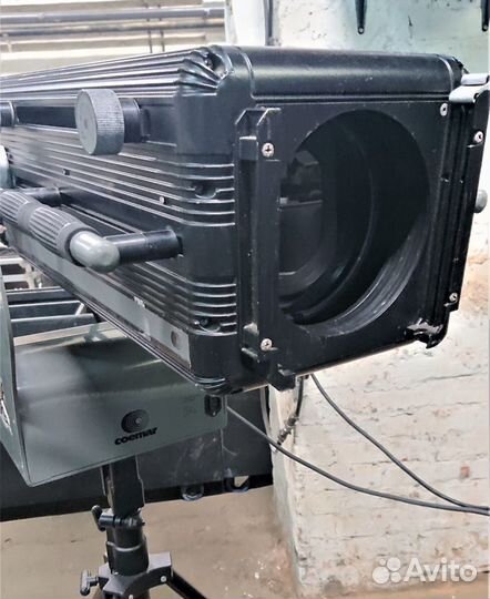 Прожектор следящего света Coemar Pilota 1200/SA