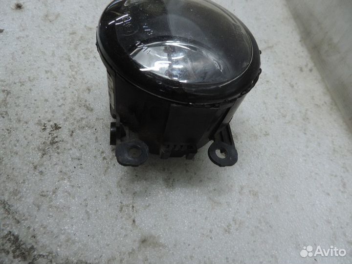 Фара противотуманная передняя Renault Duster 2010