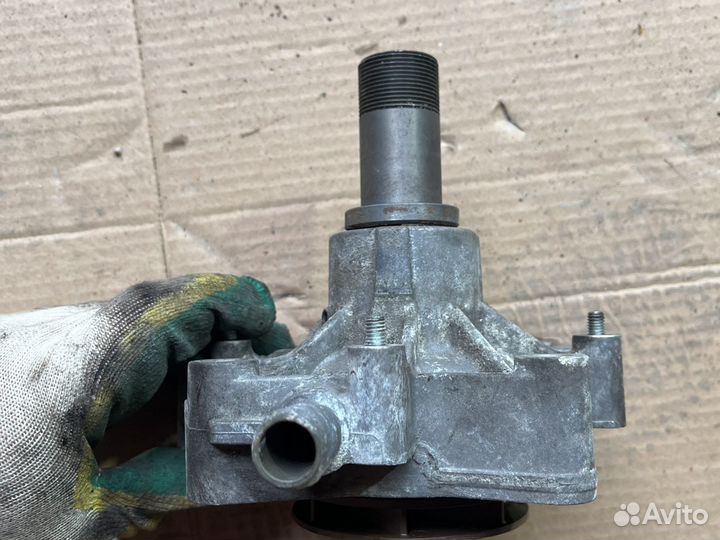 Помпа водяной насос Iveco Daily 3.0