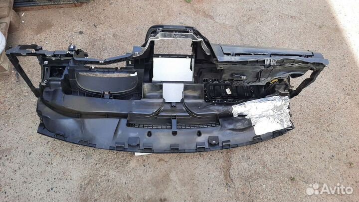 Торпедо панель Volkswagen Jetta 5 Golf 5