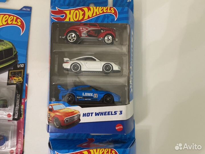 Hot wheels машинки