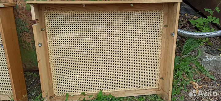 Экран на батарею отопления массив