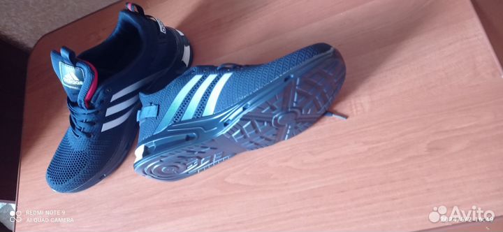 Кроссовки мужские летние легкие