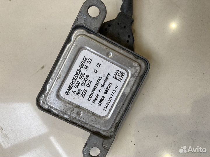 Датчик кислородный Mercedes A0009053503