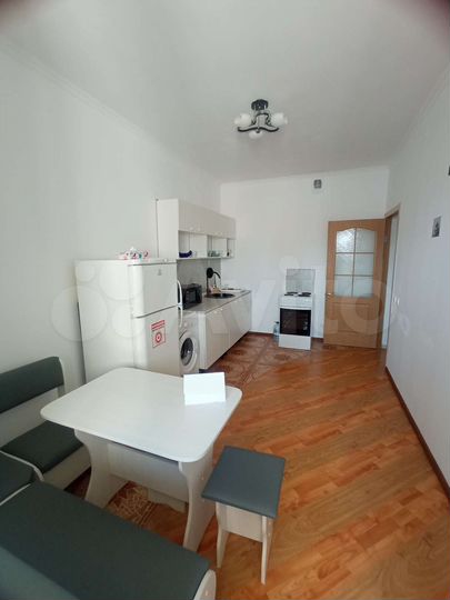 1-к. квартира, 42 м², 10/25 эт.