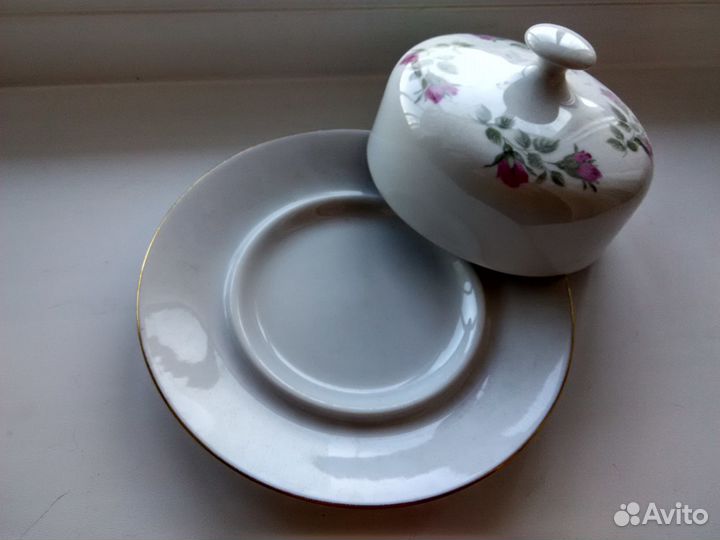Масленка круглая фарфоровая с крышкой Made in GDR