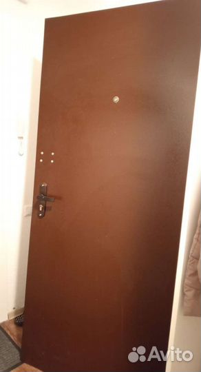 Дверь входная металлическая бу