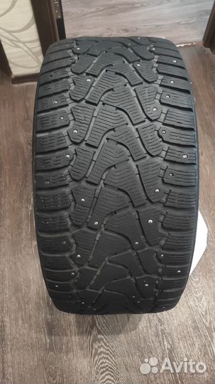 Pirelli Ice Zero 275/40 R20 и 315/35 R20 110T