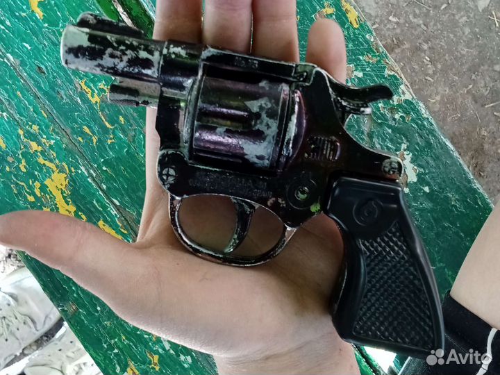 Пистолет пистоновый