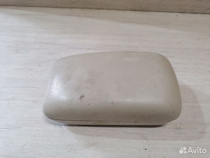 Подлокотник BYD F3 Бид Ф3 Бад