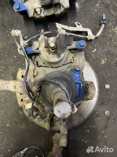 Hyundai i20 Кулак поворотный передний в сборе