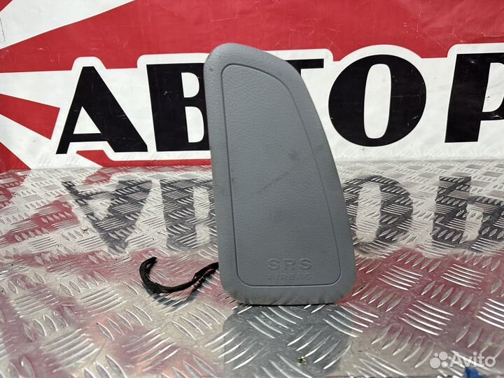 Mercedes Viano 639 Правая подушка в сиденье