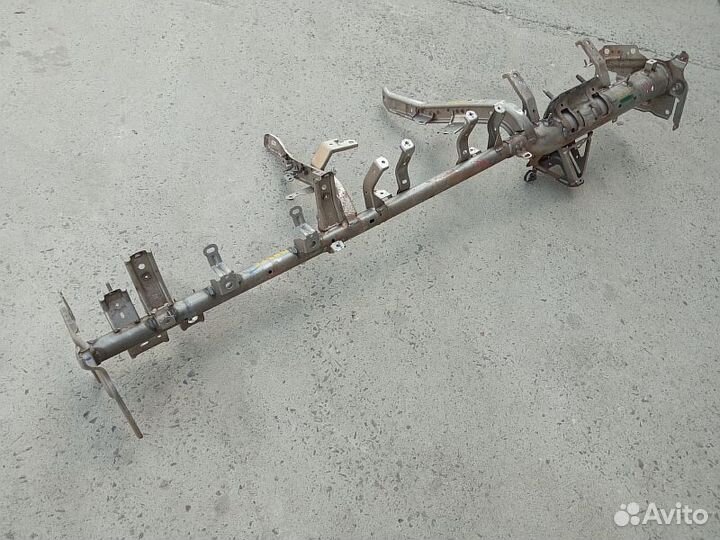 Крепление торпедо Lexus LX570