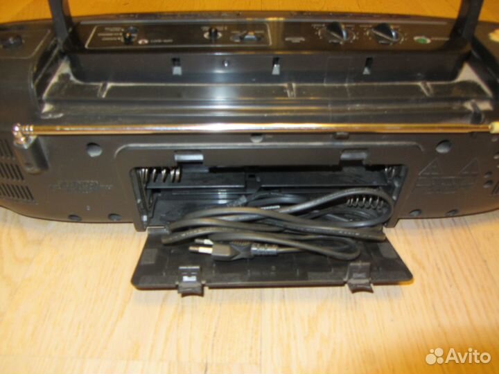 Sony CFS-W328L radio cassette-corder