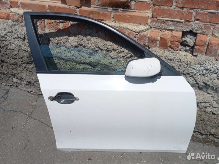 Правая дверь на bmw е60