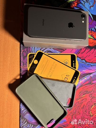 iPhone 8, 64 ГБ