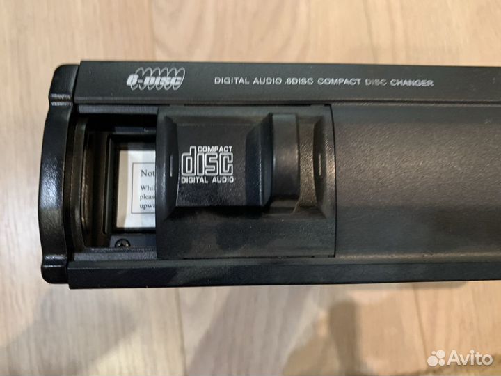 Ченджер компакт дисков hover