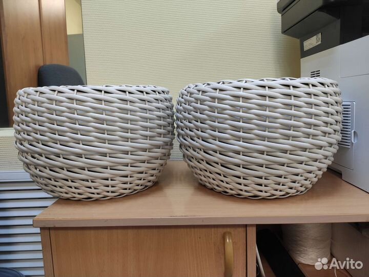 Кашпо для цветов. Ротанг