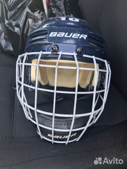 Продам хоккейный шлем Bauer