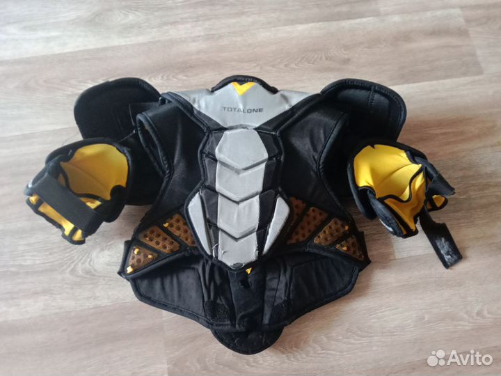 Нагрудник хоккейный Bauer supreme totalone nxg