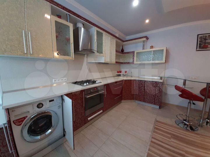 2-к. квартира, 70 м², 2/6 эт.