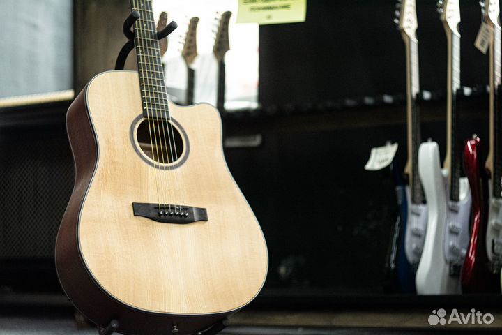 Гитара массив