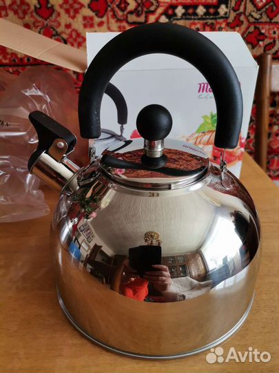Чайник со свистком новый для всех видов плит