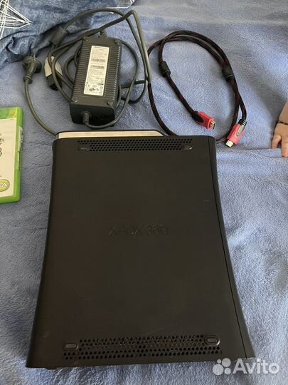 Xbox 360 с дисками