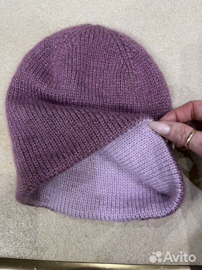 Шапки вязаные, манишки и т. д