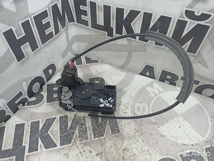 Замок двери задний левый Opel Zafira B