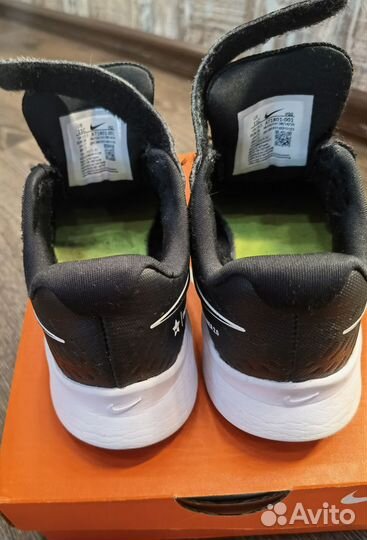 Кроссовки nike 27