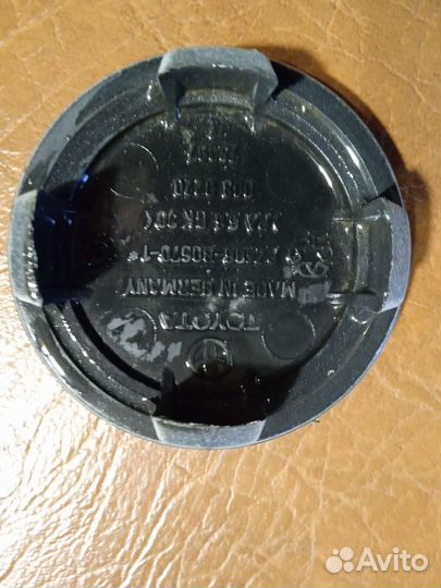 Колпачки на литые диски toyota